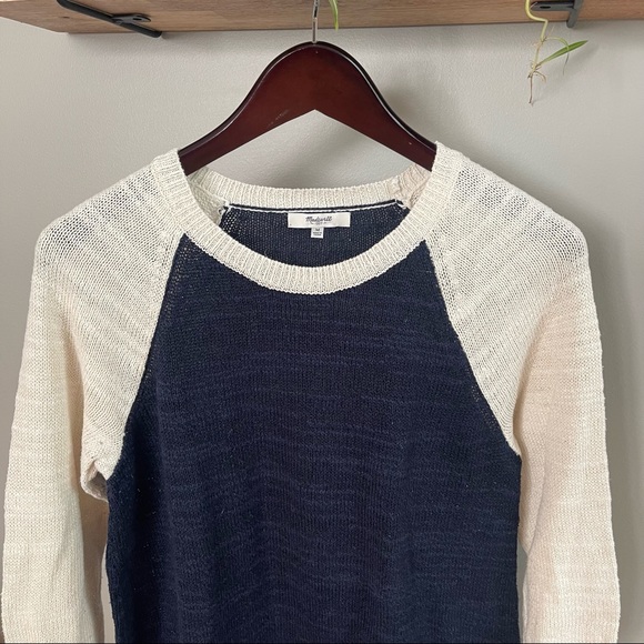 Madewell Raglan Baseball Sweater Size Medium Navy Blue & Cream Linen/Cotton/Silk - Picture 4 of 9